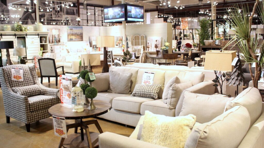 What Should I Consider When Choosing a Furniture Store Near Me