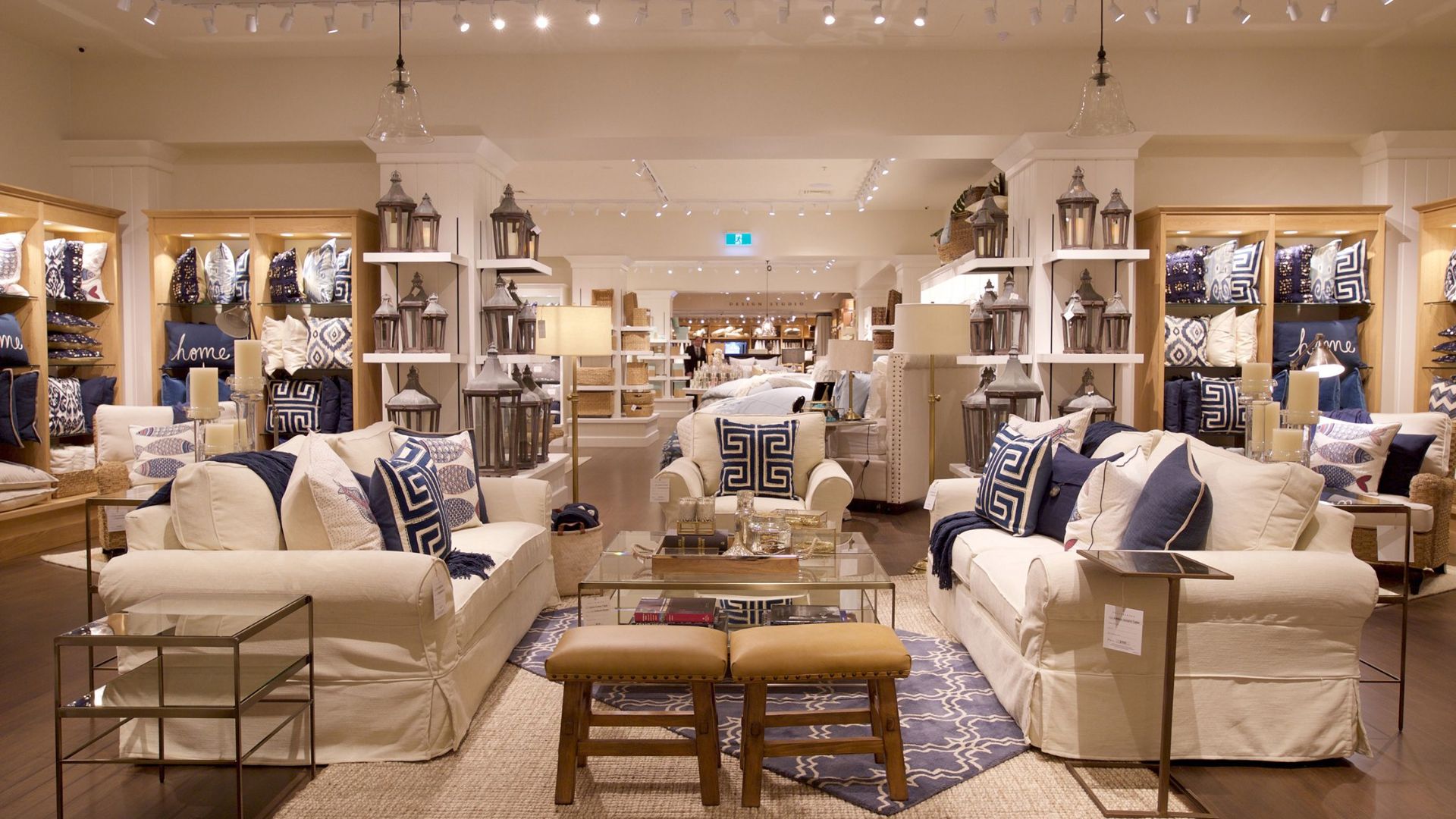 What Should I Consider When Choosing a Furniture Store Near Me